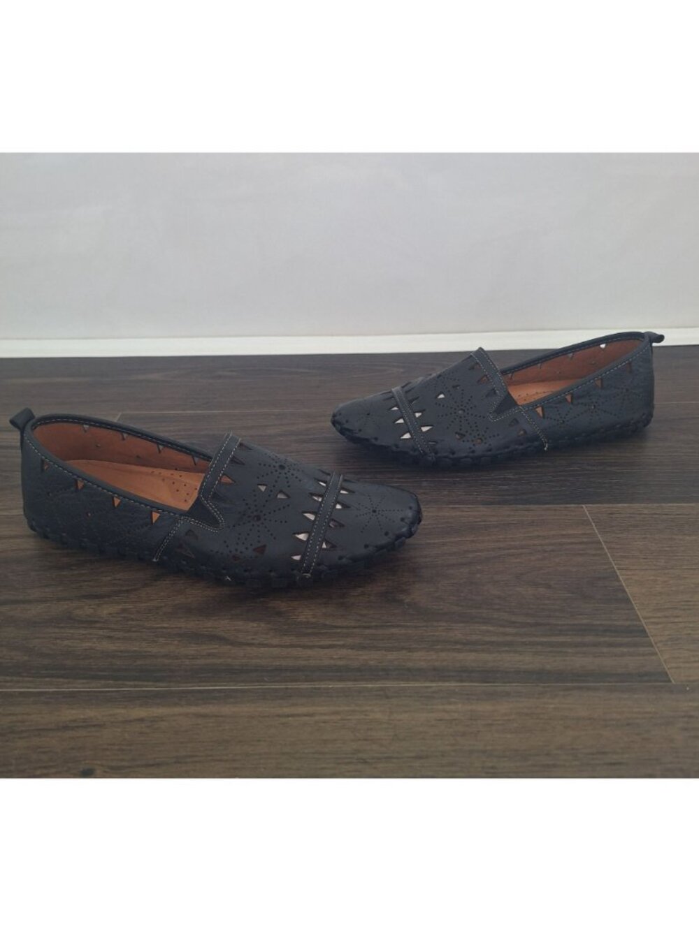 💙 Spring Step Women's Leather Laser Cut Slip-On Loafers Black EU 40 US 9 Comfor - Picture 7 of 7